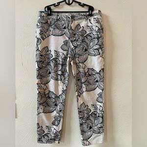 Chico's so slimming pants size 1.5 ankle